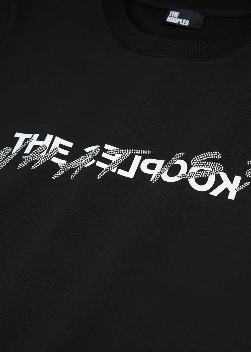 T-shirt What is black